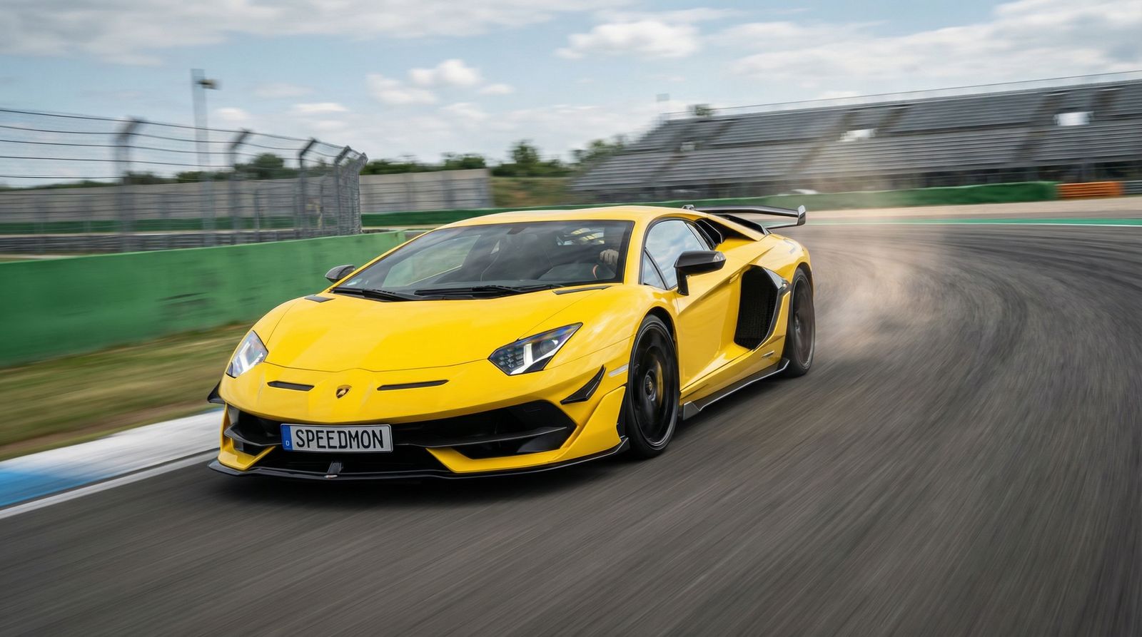 脸书成人视频 - 超级跑车赛道视频